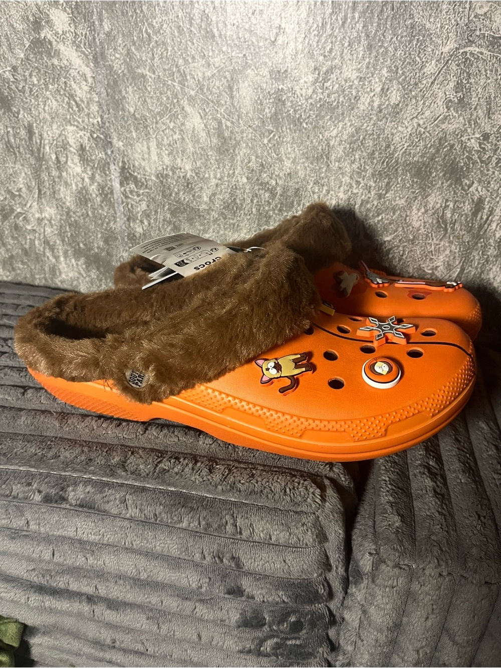CROCS Orange Faux-Fur Lined Classic Clog with Charms South Park limited edition
